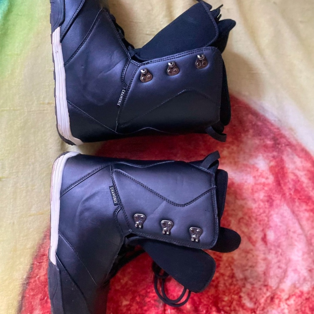 Snowboard Boots Size 10,5 Mens Chamonix  ALL MOUNTAIN  BOOT  Burton K2 Capitaliz - Picture 2 of 8